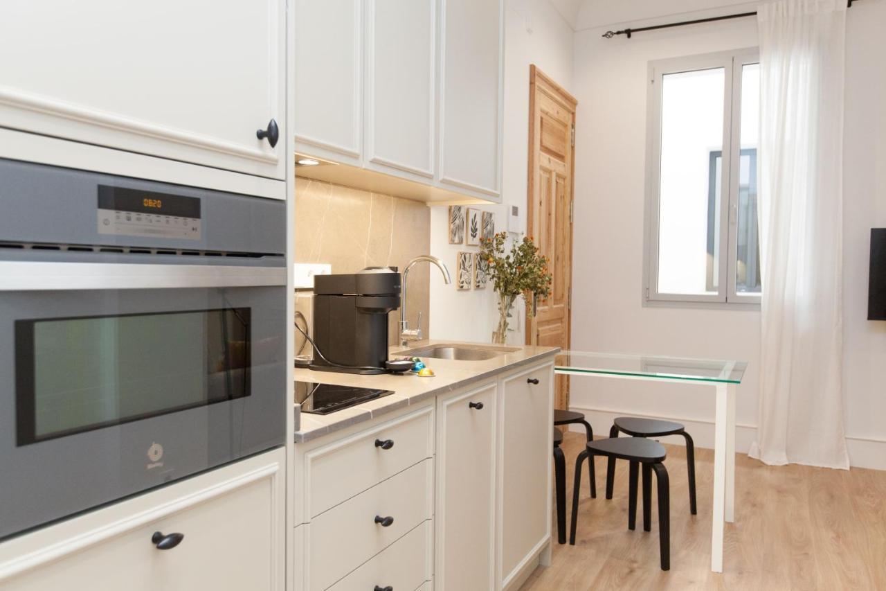Isg Apartments Cedaceros Sevilla Buitenkant foto