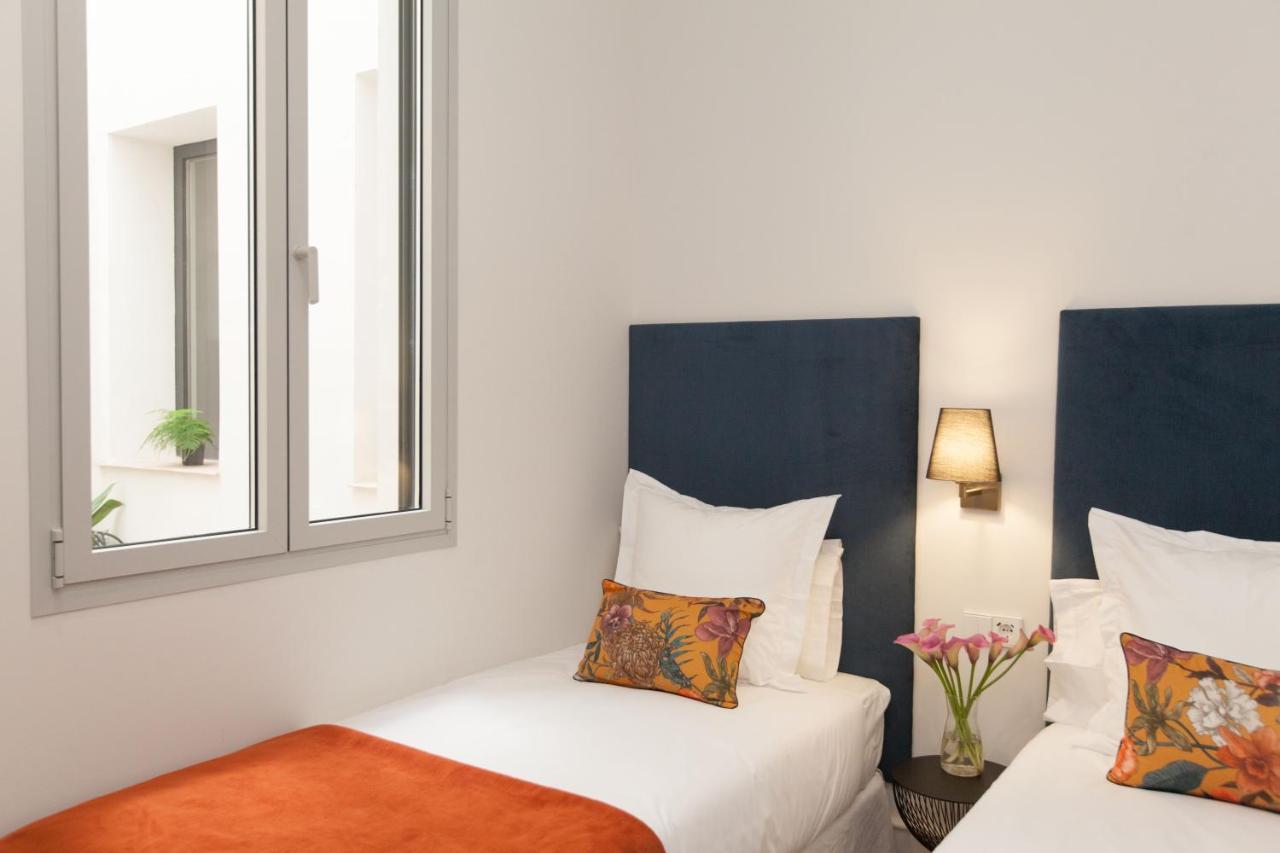 Isg Apartments Cedaceros Sevilla Buitenkant foto