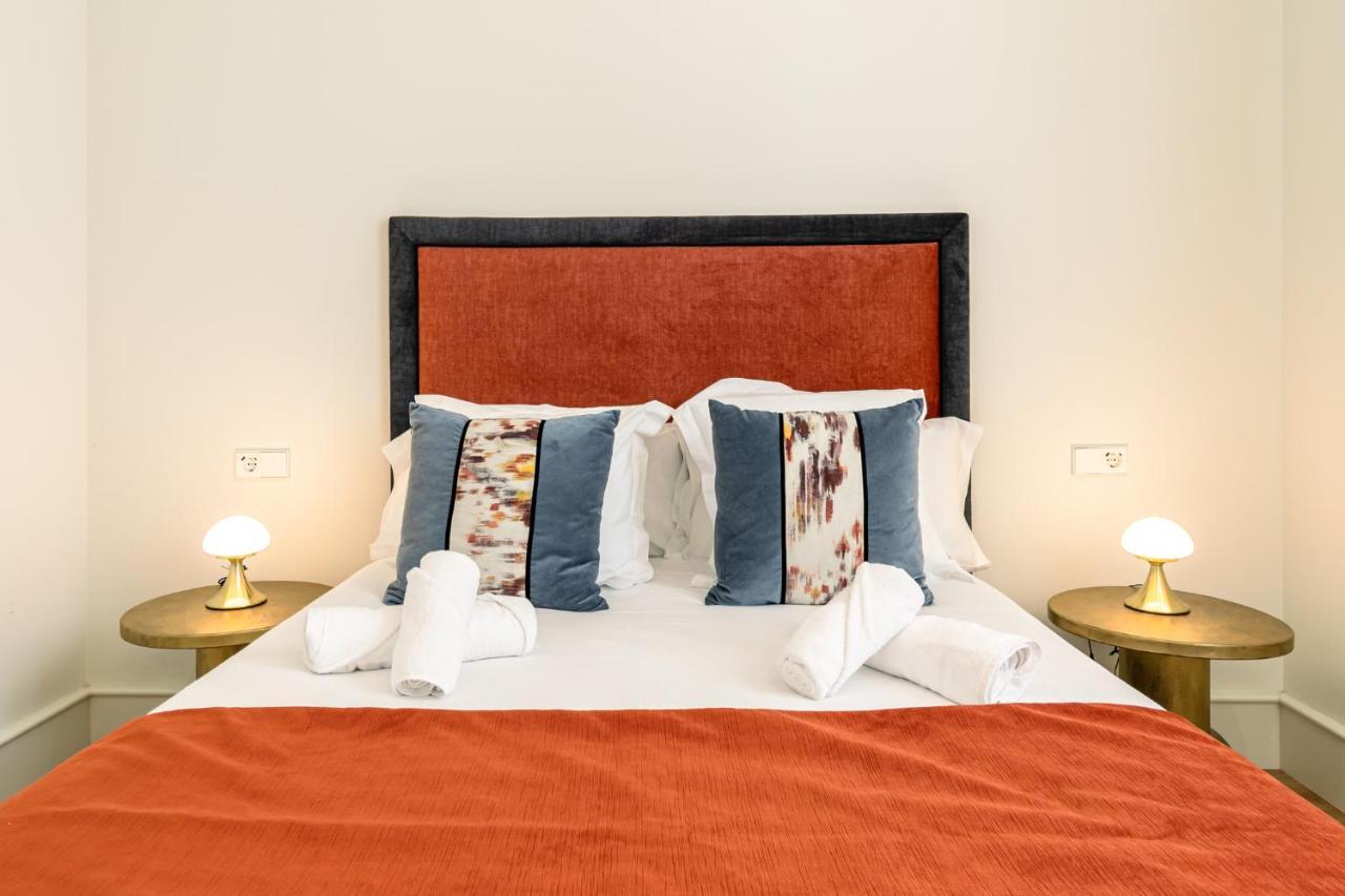 Isg Apartments Cedaceros Sevilla Buitenkant foto