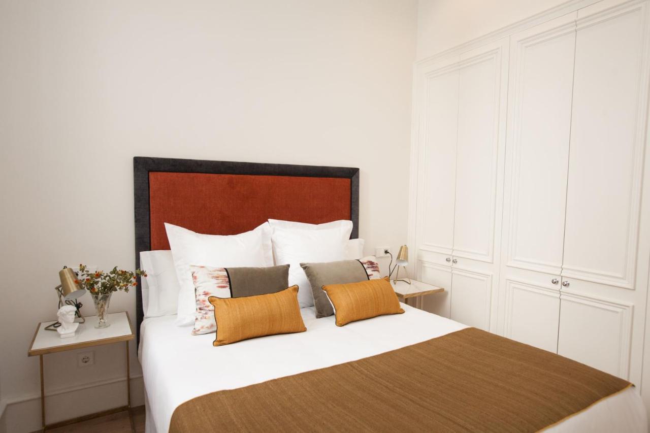 Isg Apartments Cedaceros Sevilla Buitenkant foto