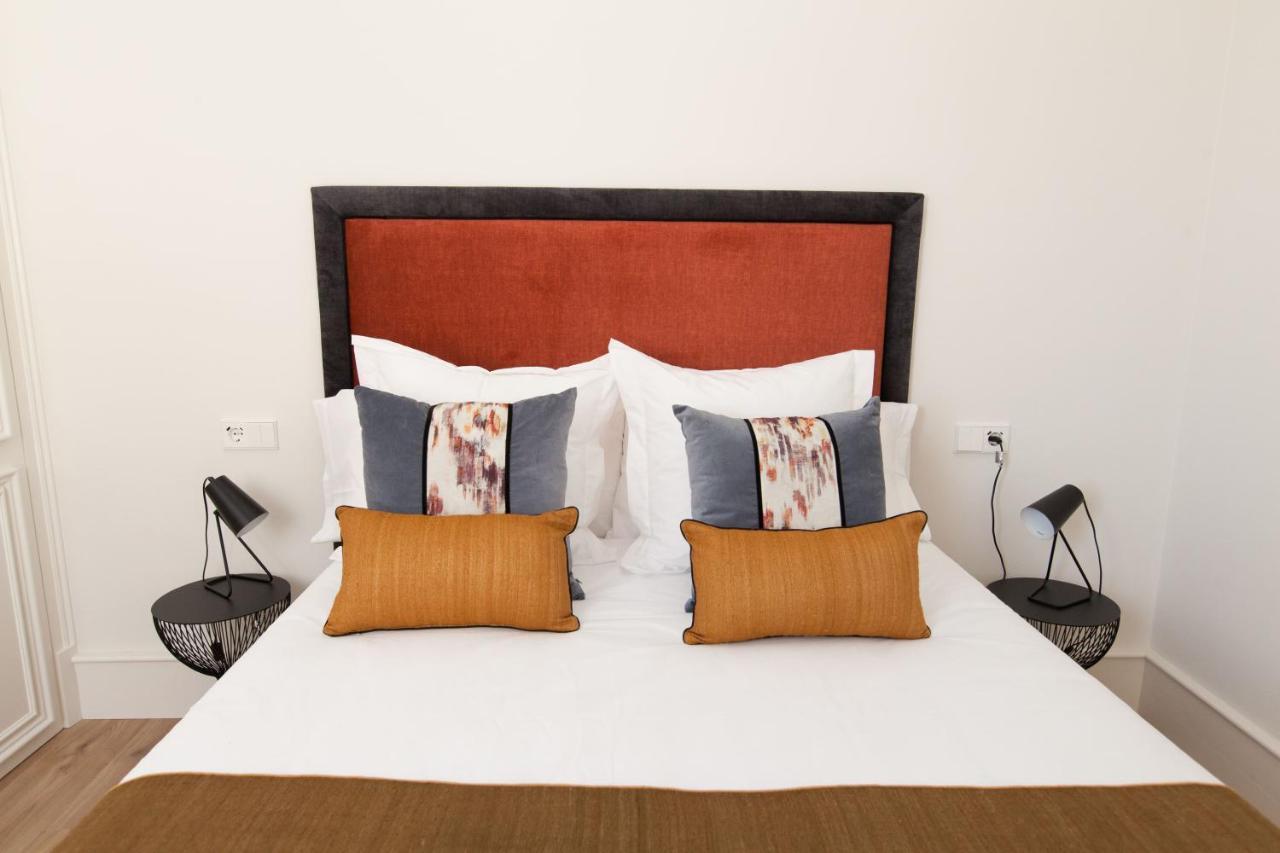 Isg Apartments Cedaceros Sevilla Buitenkant foto