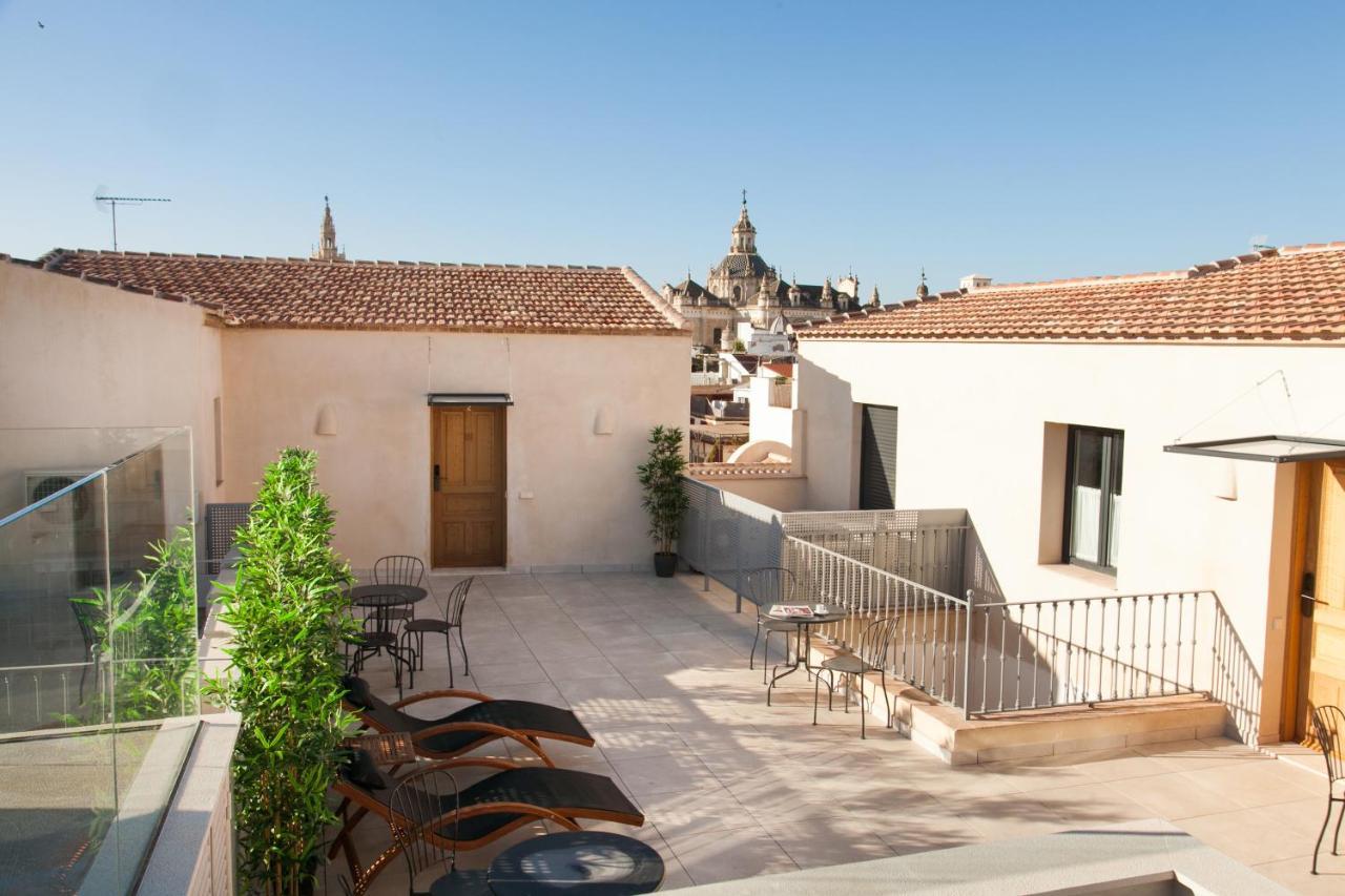 Isg Apartments Cedaceros Sevilla Buitenkant foto